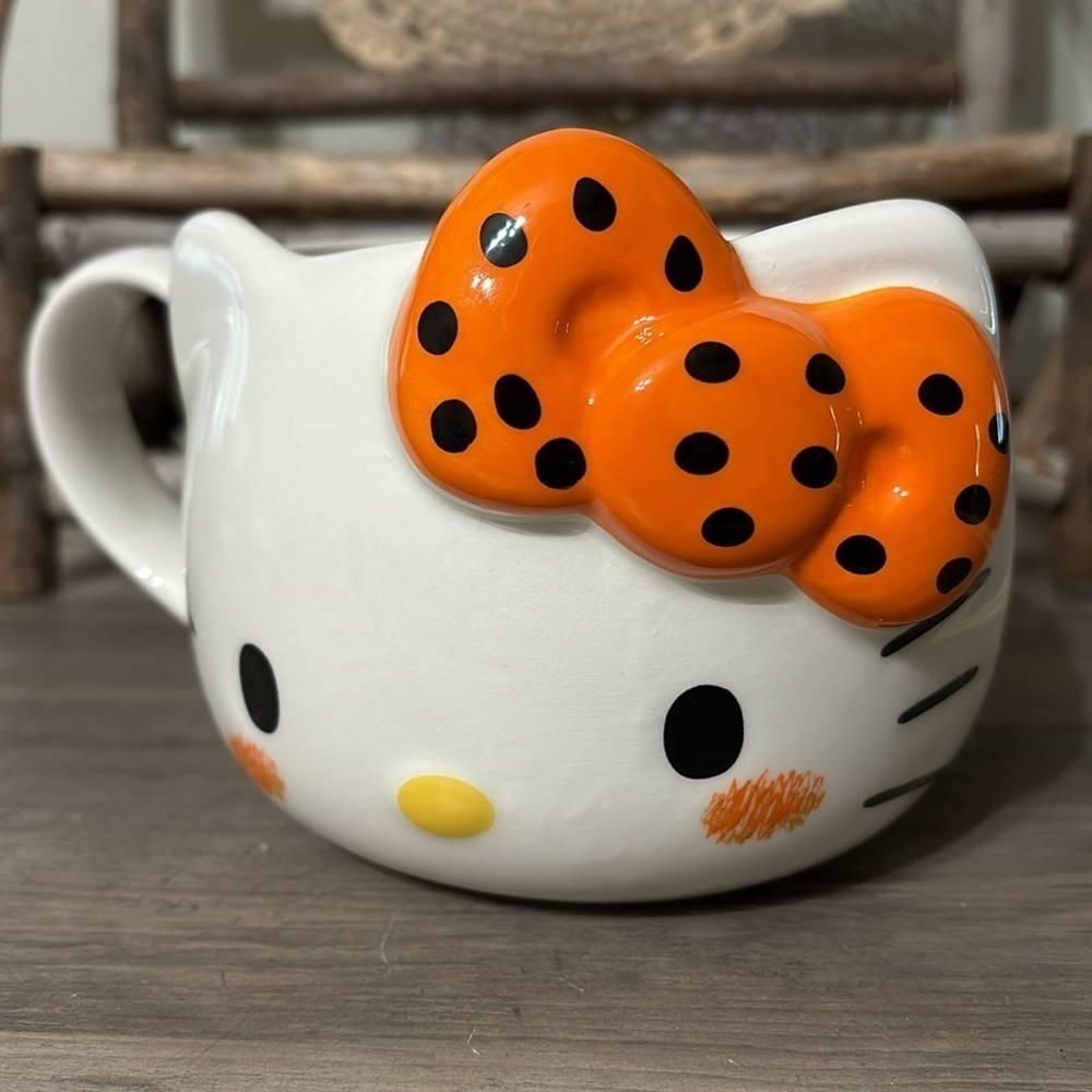 NEW DESIGN! NWT HELLO KITTY HALLOWEEN MUG ORANGE & BLACK BOW LARGE - Picture 10 of 10